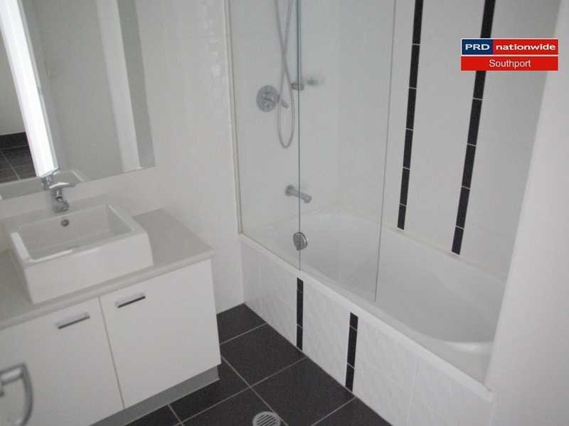 Unit 12/15-17 Lloyd Street, Southport QLD 4215