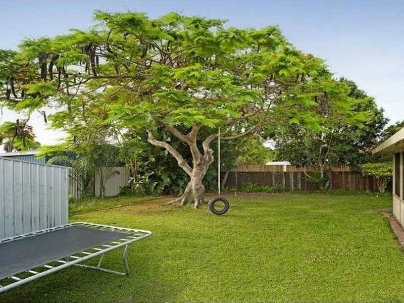 18 Wendoree Way, Coombabah QLD 4216