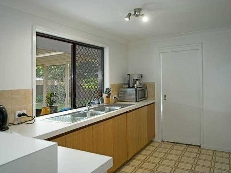 18 Wendoree Way, Coombabah QLD 4216