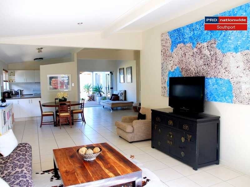 14 Berrigan Street, Southport QLD 4215