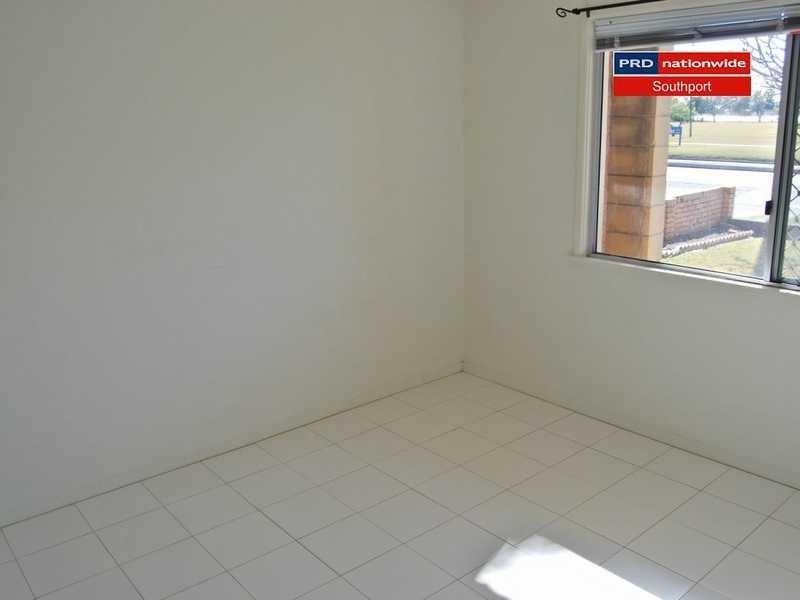 Unit 2/126 Marine Parade, Southport QLD 4215