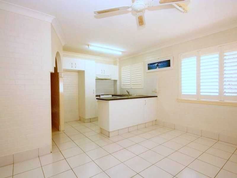 Unit 2/17 Meyer Street, Southport QLD 4215