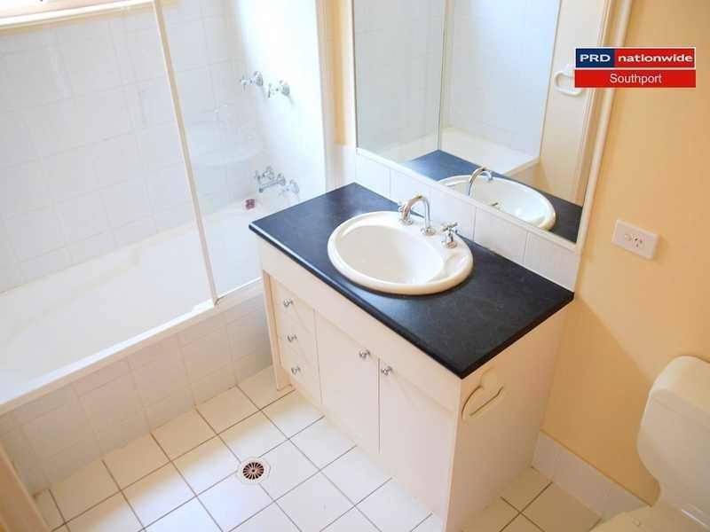 7/97 Eugaree Street, Southport QLD 4215