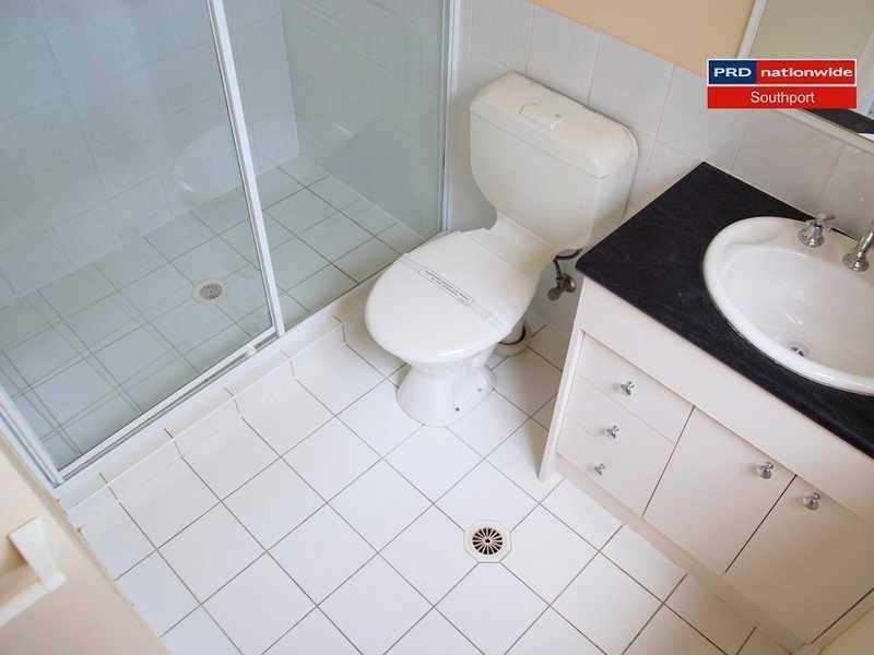 7/97 Eugaree Street, Southport QLD 4215