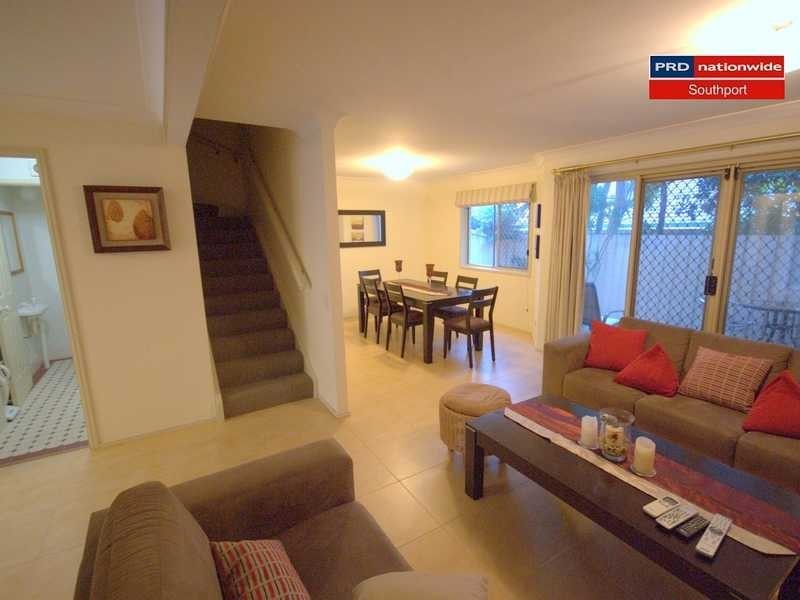 2/23 Lloyd Street, Southport QLD 4215