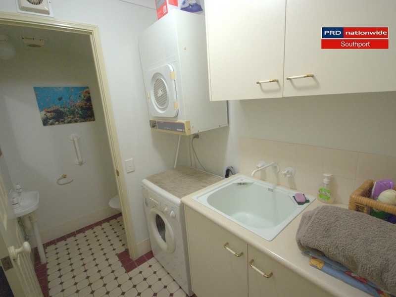 2/23 Lloyd Street, Southport QLD 4215