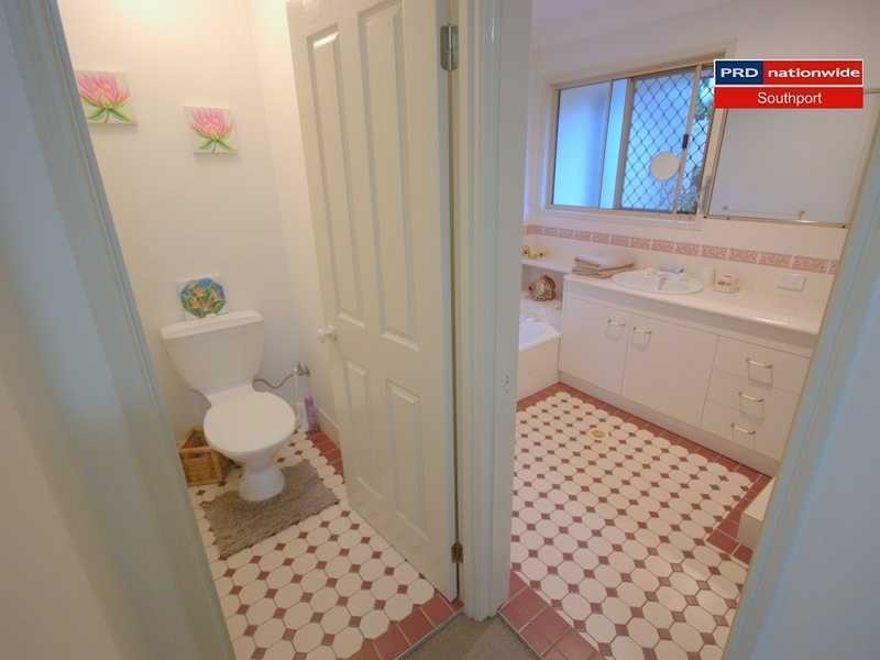 2/23 Lloyd Street, Southport QLD 4215