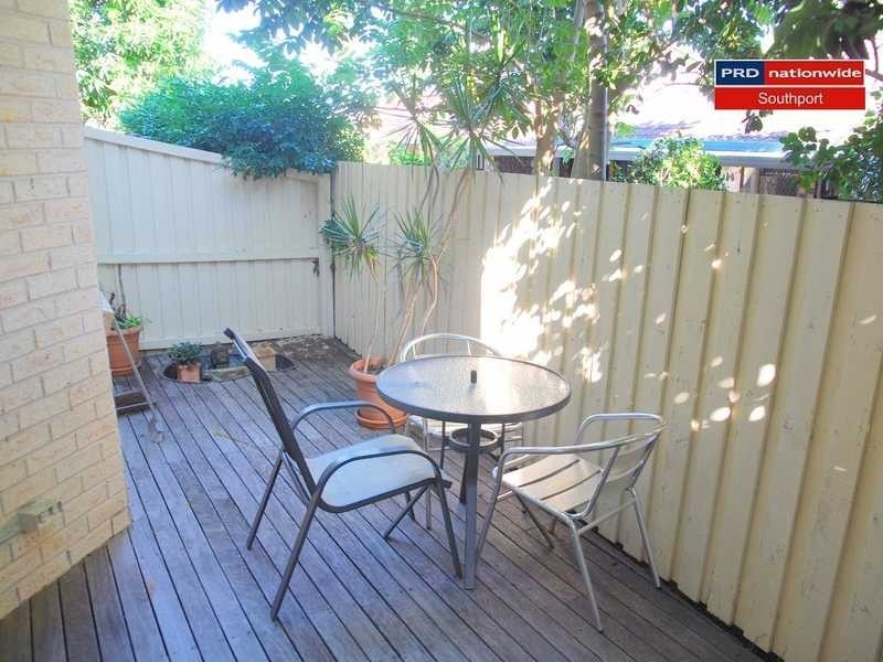 2/23 Lloyd Street, Southport QLD 4215