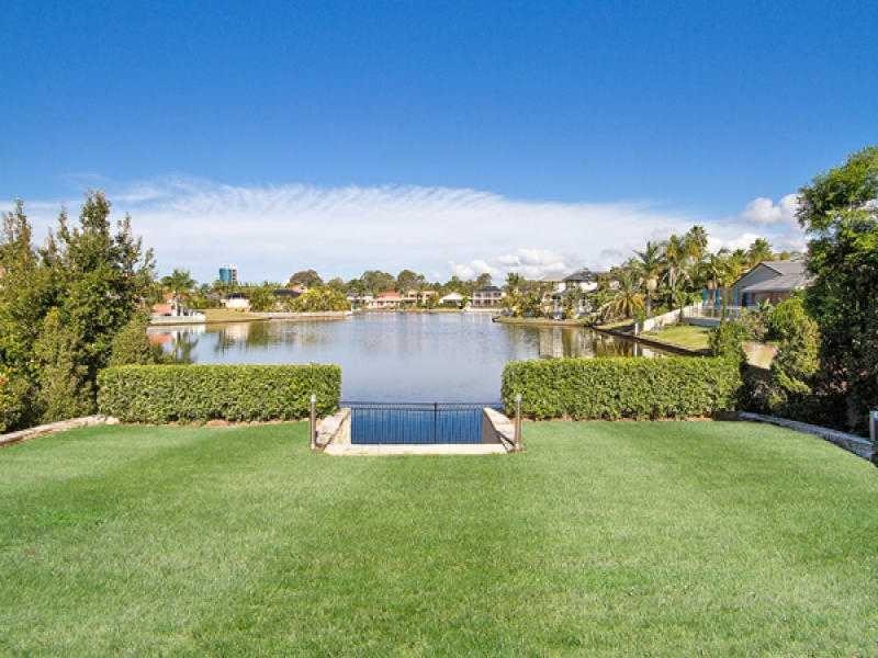 40 Cotlew Street East, Southport QLD 4215