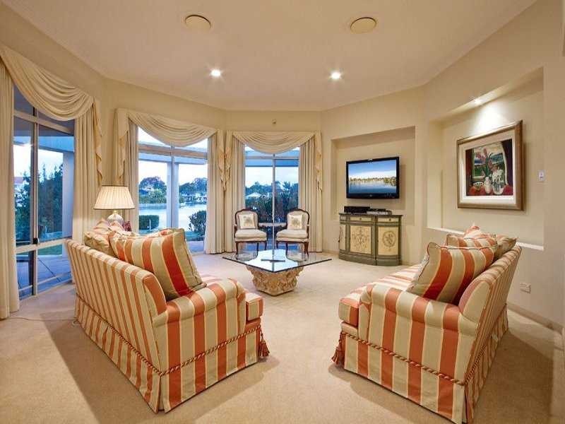 40 Cotlew Street East, Southport QLD 4215