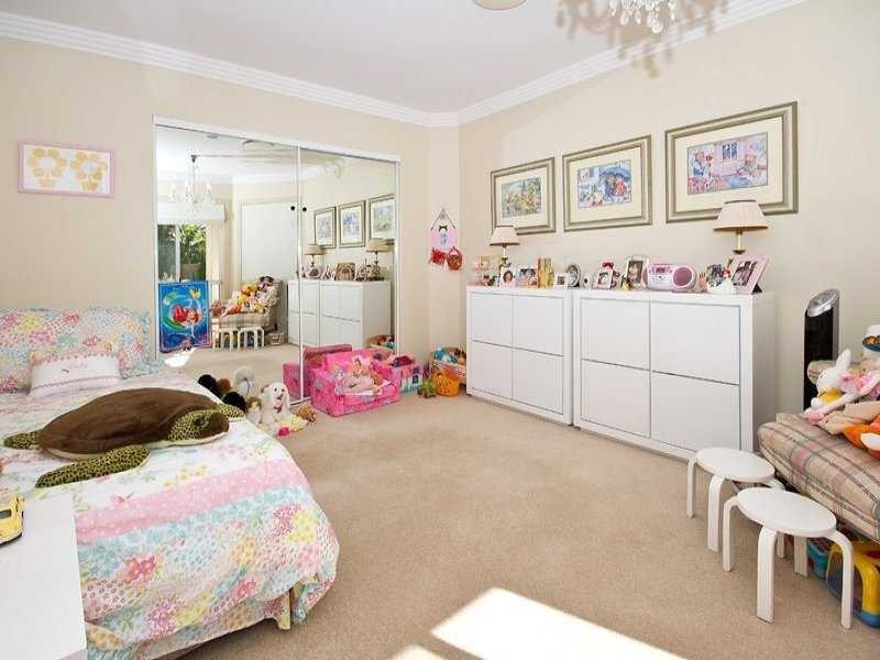 40 Cotlew Street East, Southport QLD 4215