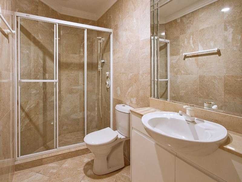 40 Cotlew Street East, Southport QLD 4215