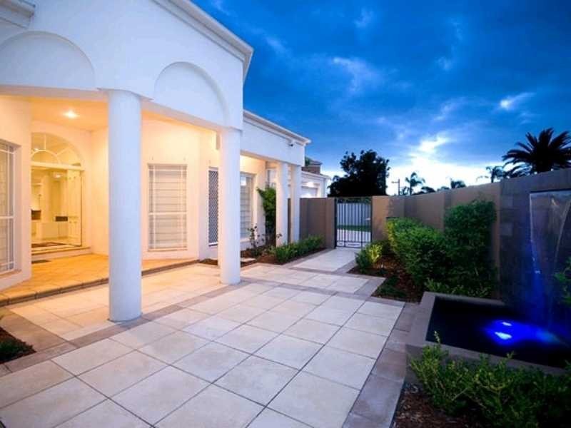 40 Cotlew Street East, Southport QLD 4215