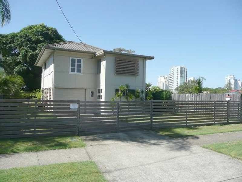 13 Bath Street, Labrador QLD 4215