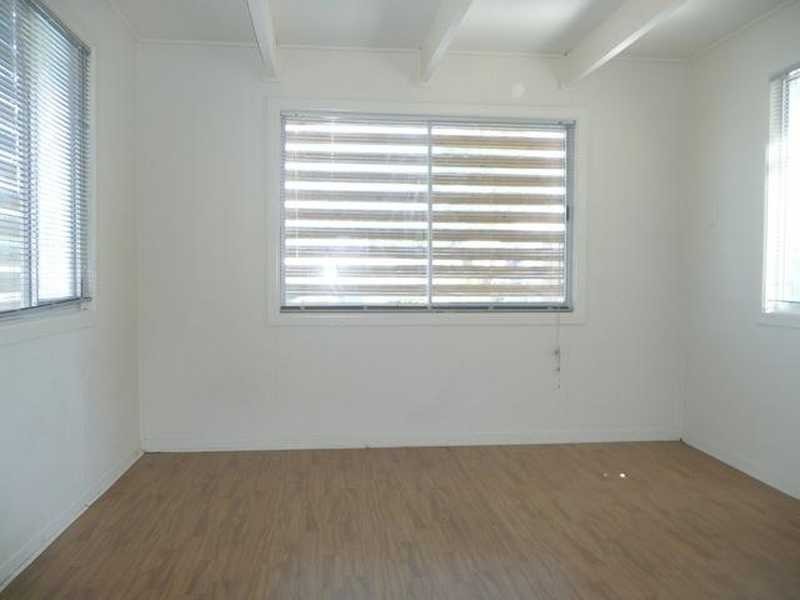 13 Bath Street, Labrador QLD 4215