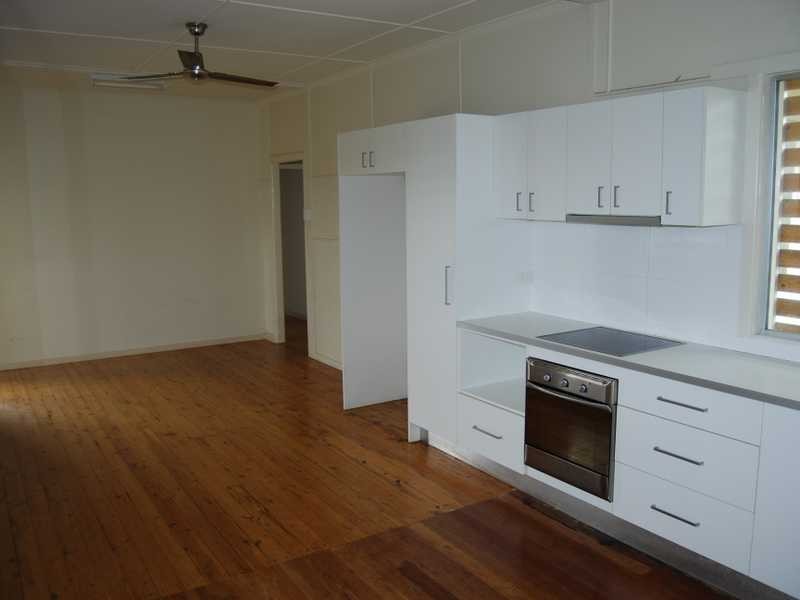 13 Bath Street, Labrador QLD 4215