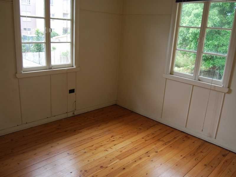 13 Bath Street, Labrador QLD 4215