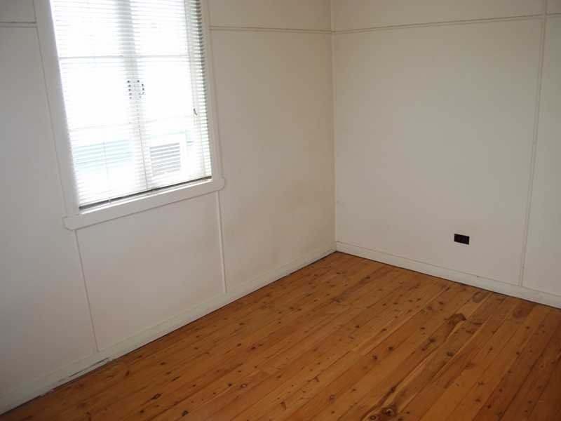 13 Bath Street, Labrador QLD 4215