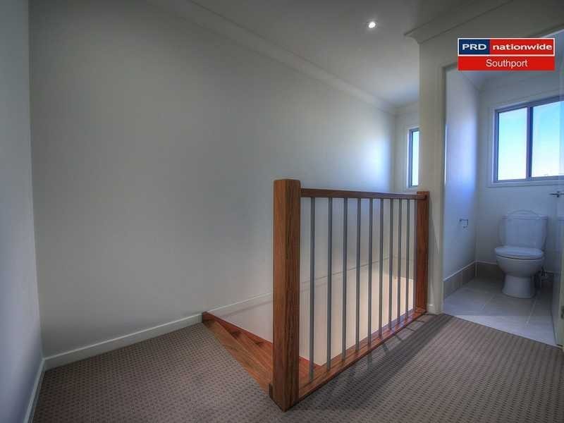 1/126-134 Central Street, Labrador QLD 4215