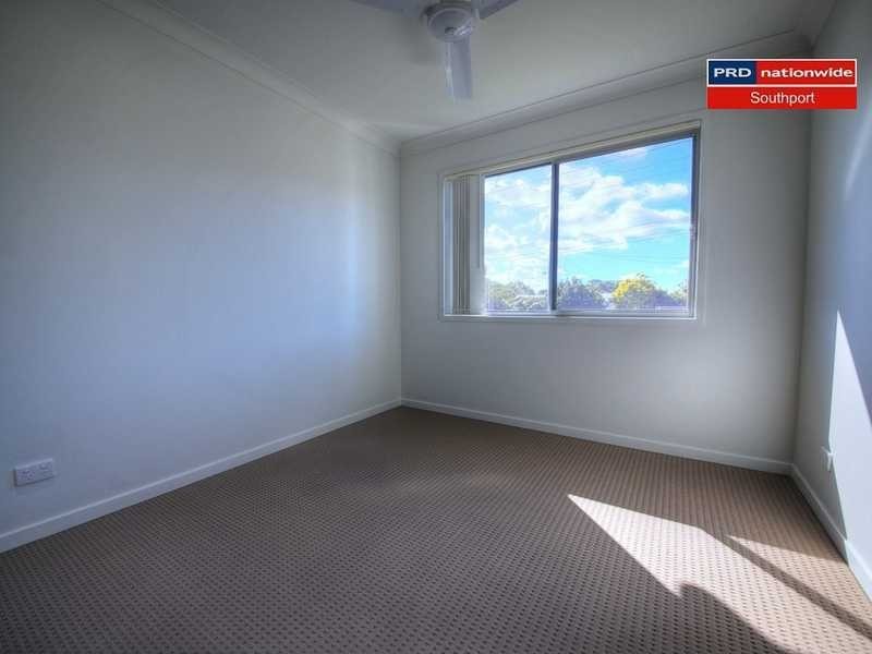 1/126-134 Central Street, Labrador QLD 4215