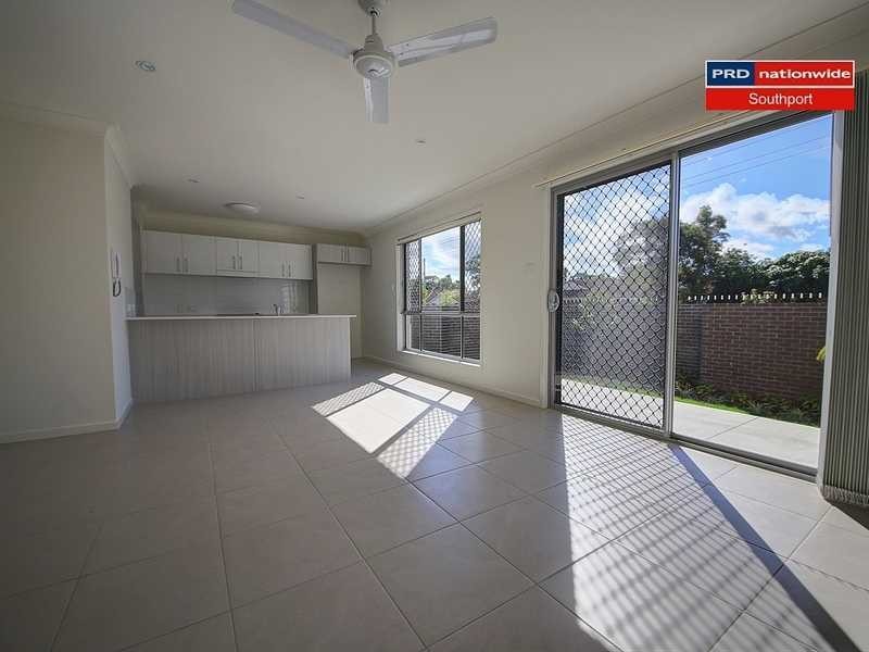 1/126-134 Central Street, Labrador QLD 4215