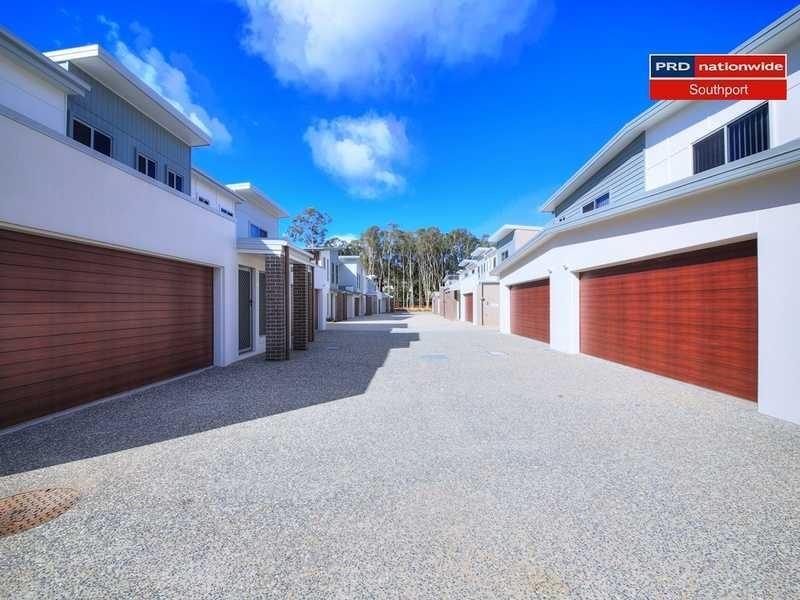 1/126-134 Central Street, Labrador QLD 4215