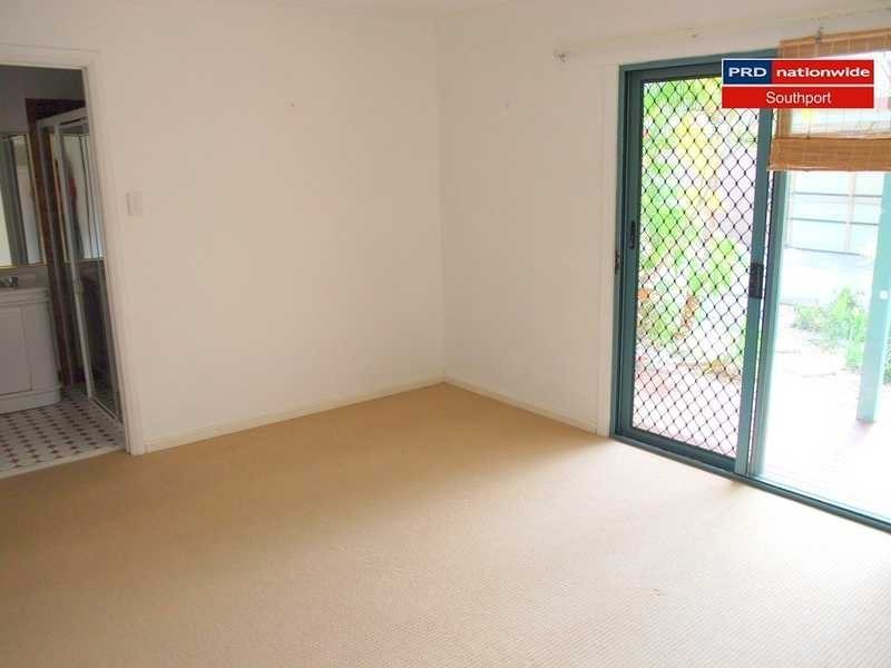 14 Joan Street, Southport QLD 4215