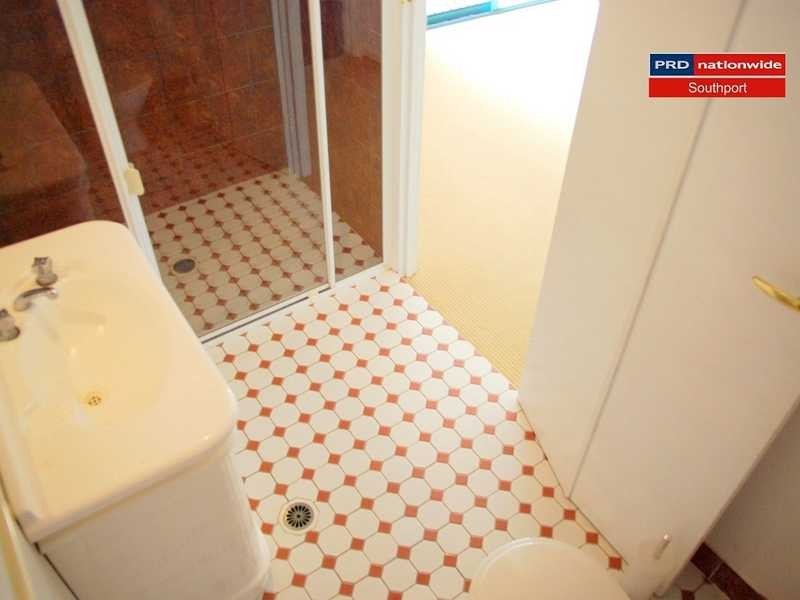 14 Joan Street, Southport QLD 4215