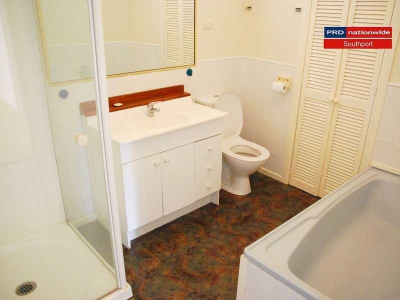 14 Joan Street, Southport QLD 4215