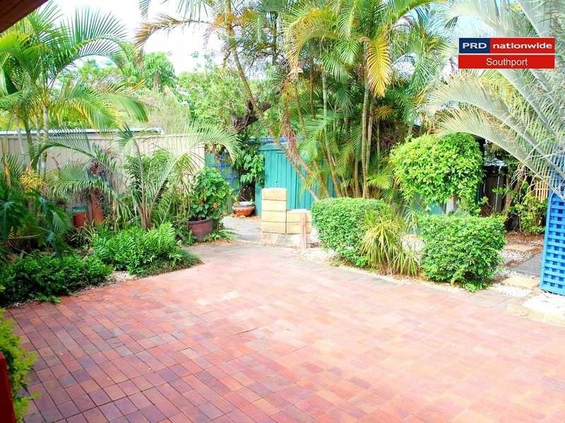 14 Joan Street, Southport QLD 4215