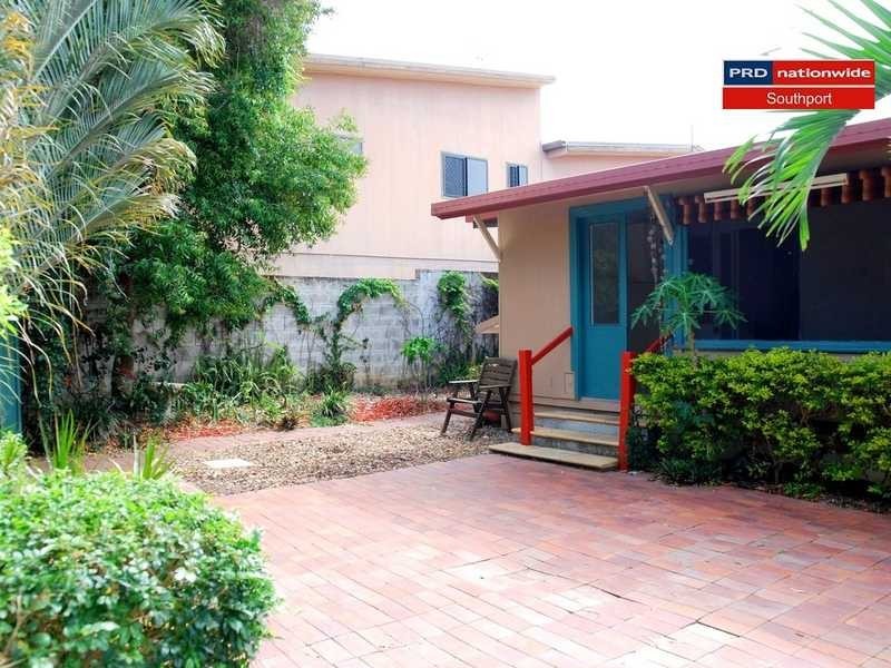 14 Joan Street, Southport QLD 4215