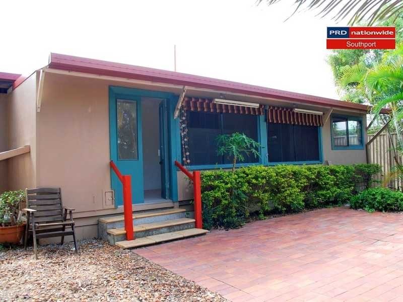 14 Joan Street, Southport QLD 4215