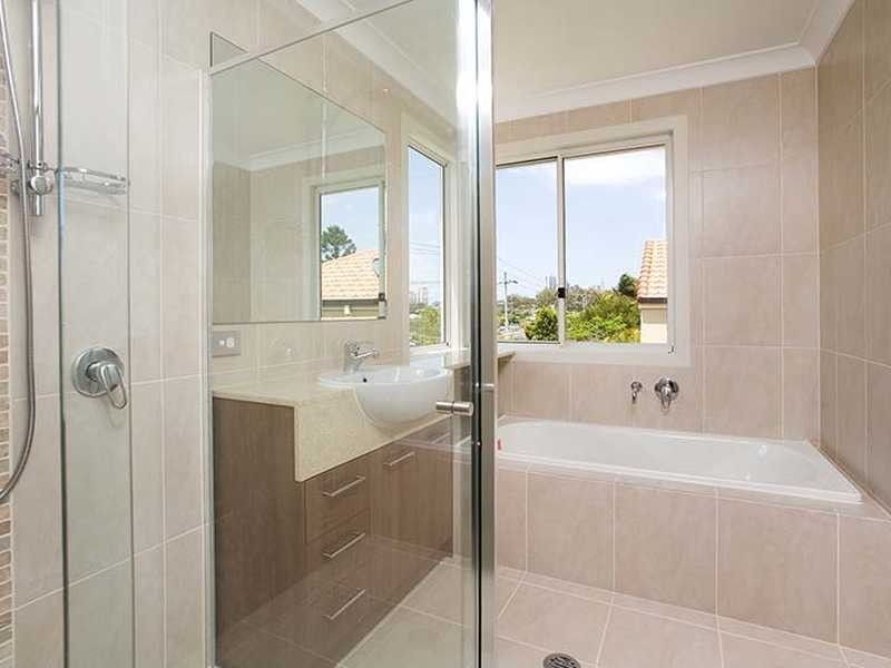 2/236 Queen Street, Southport QLD 4215