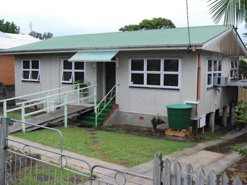 115 Falconer Street, Southport QLD 4215