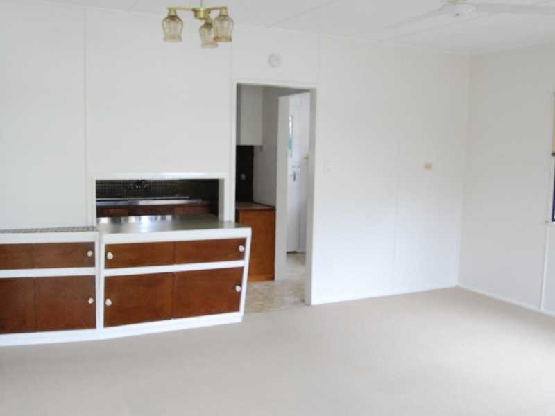 115 Falconer Street, Southport QLD 4215