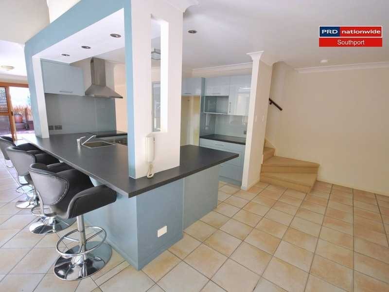 1/25 Charlton Street, Southport QLD 4215