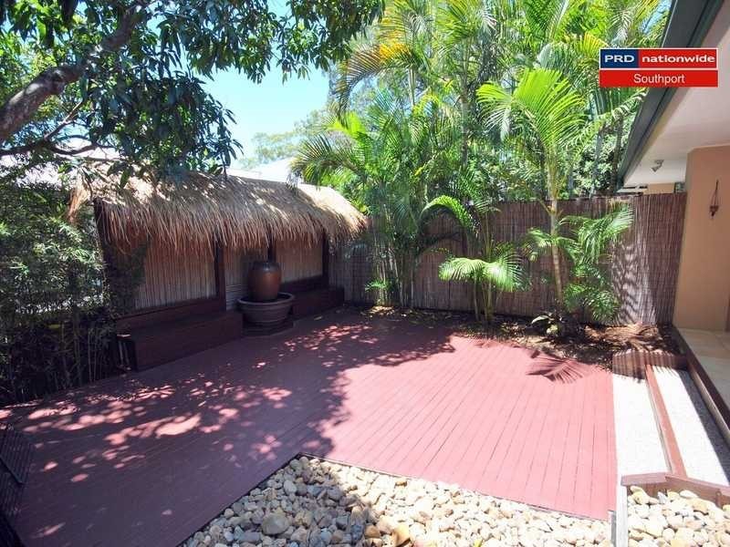 1/25 Charlton Street, Southport QLD 4215