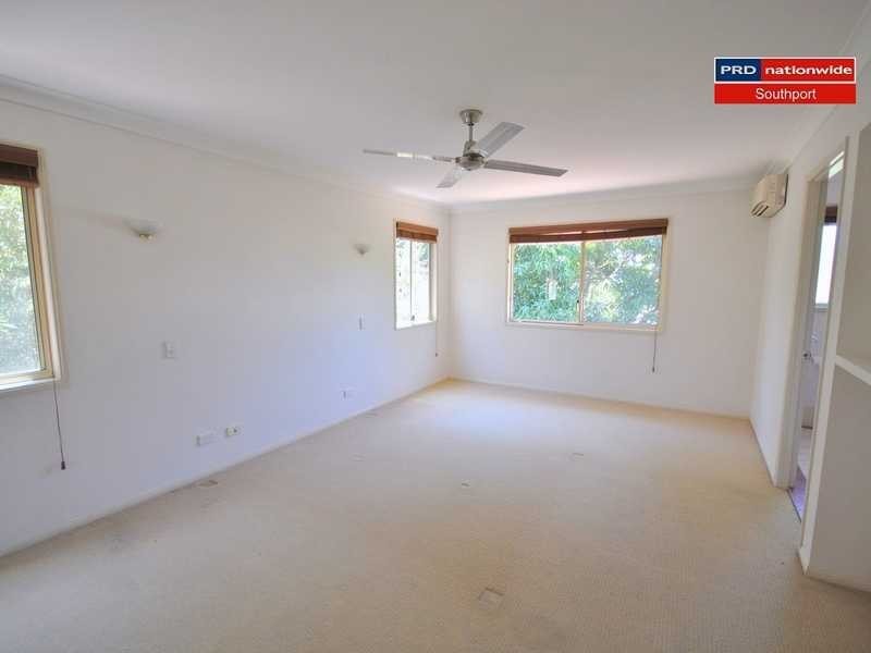 1/25 Charlton Street, Southport QLD 4215