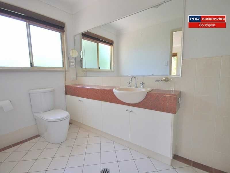 1/25 Charlton Street, Southport QLD 4215