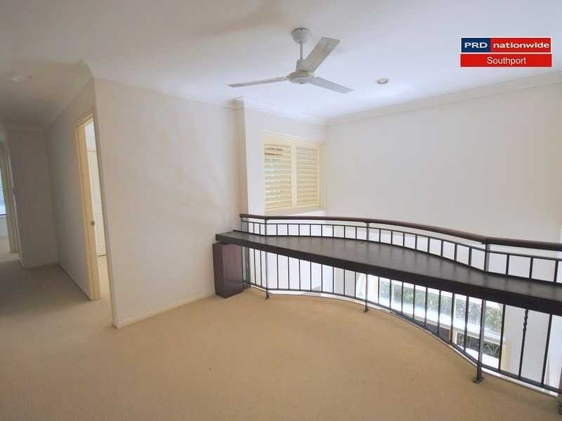 1/25 Charlton Street, Southport QLD 4215