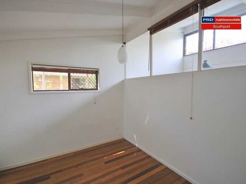 8 Warrawee Avenue, Ashmore QLD 4214