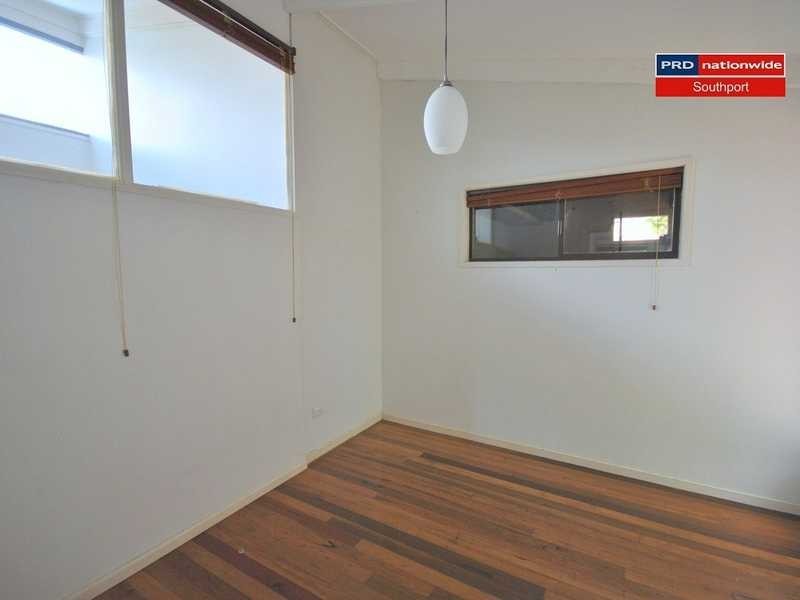 8 Warrawee Avenue, Ashmore QLD 4214