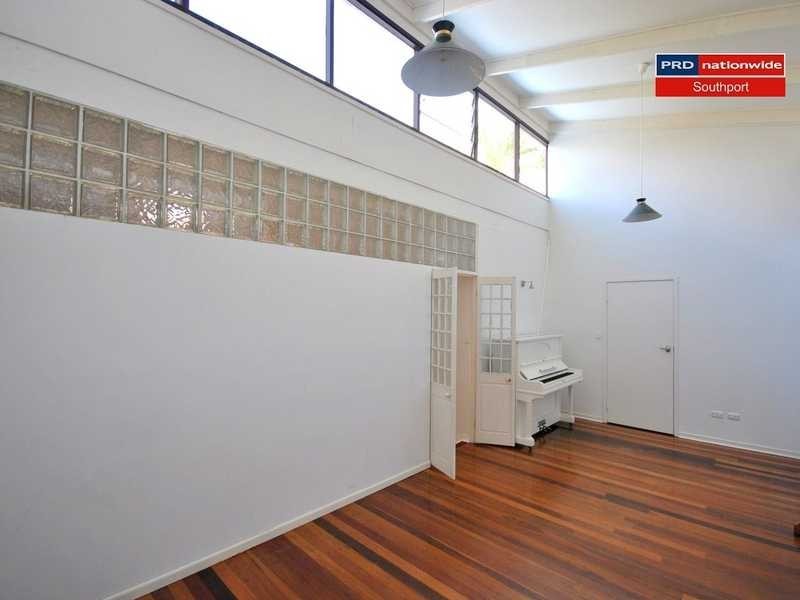 8 Warrawee Avenue, Ashmore QLD 4214