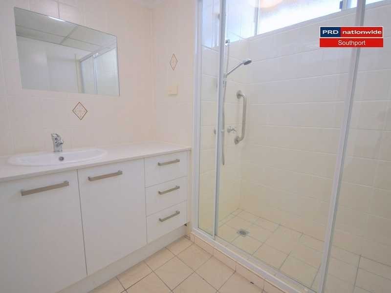Unit 4/11 Lather Street, Southport QLD 4215