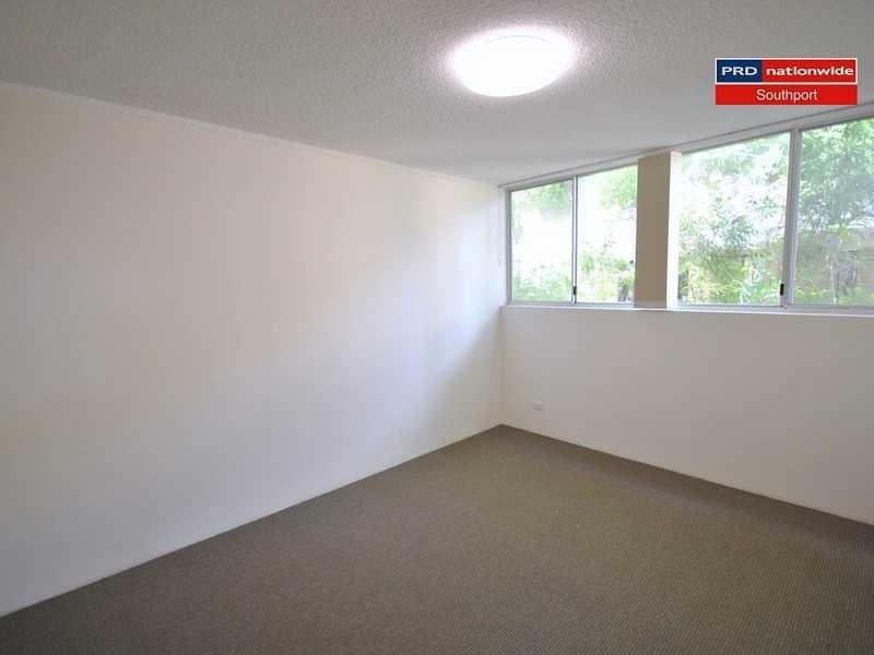 Unit 4/11 Lather Street, Southport QLD 4215