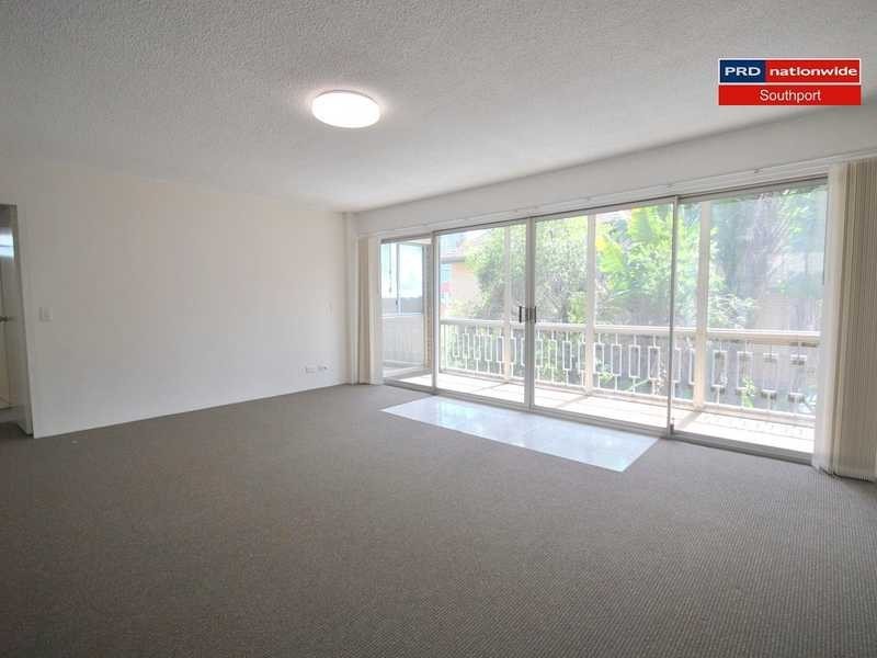 Unit 4/11 Lather Street, Southport QLD 4215