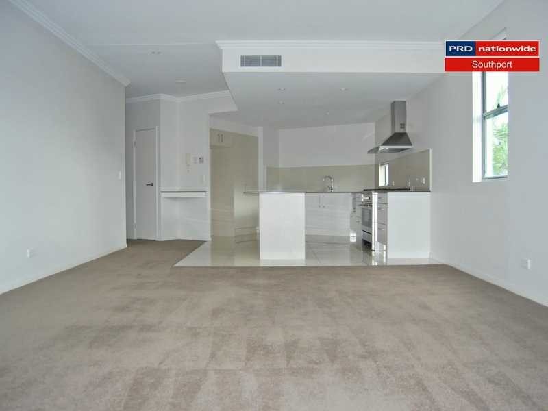 Unit 4/24-30 Tarcoola Street, Chevron Island QLD 4217