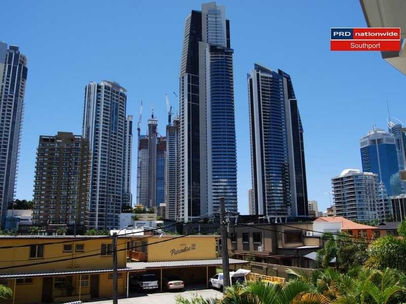 Unit 4/24-30 Tarcoola Street, Chevron Island QLD 4217