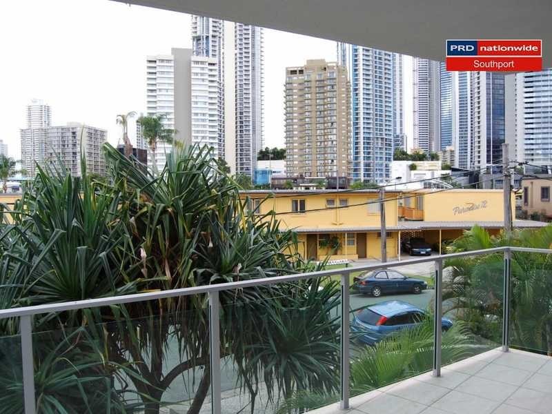 Unit 4/24-30 Tarcoola Street, Chevron Island QLD 4217