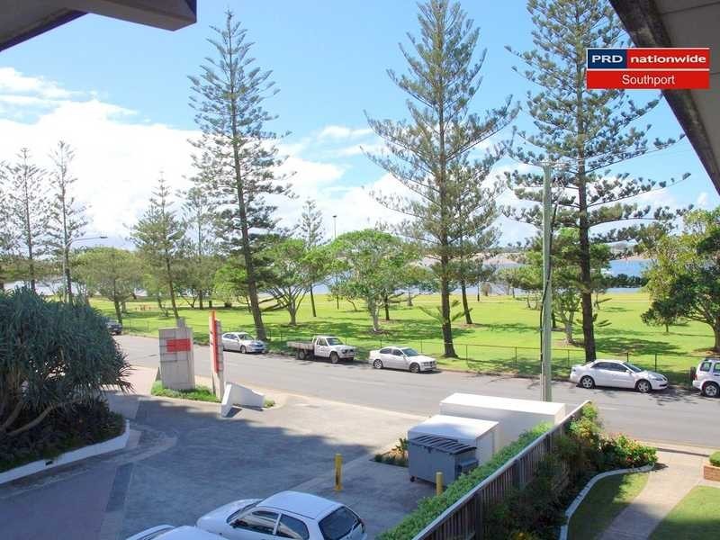 Unit 5/228 Marine Parade ‘Myuna Lodge’, Labrador QLD 4215